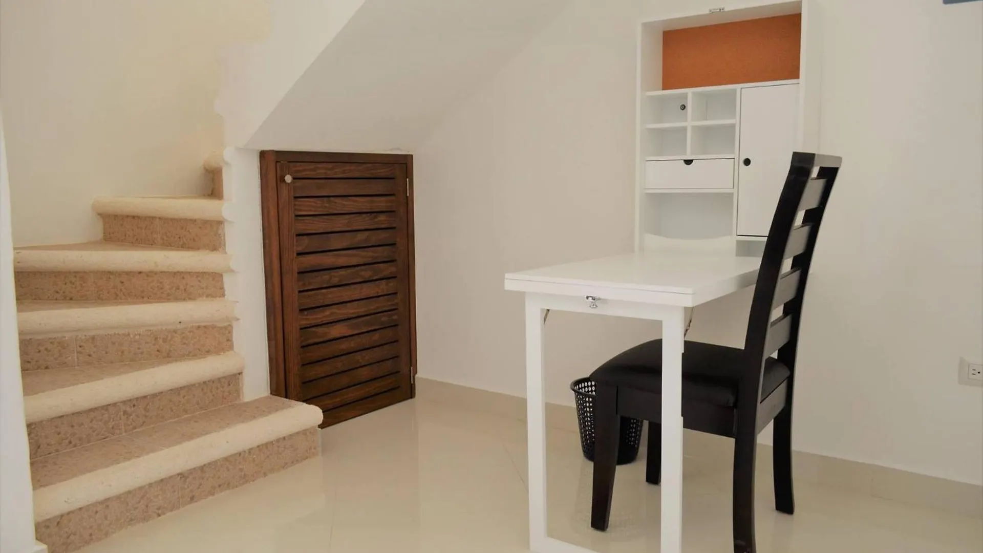 Blue Magic Suites كوزوميل شقة
